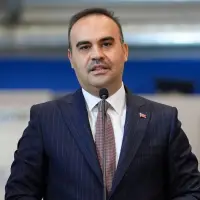 Bakan Kacır duyurdu: Türkiye'nin Ay aracı 2027'de fırlatılacak