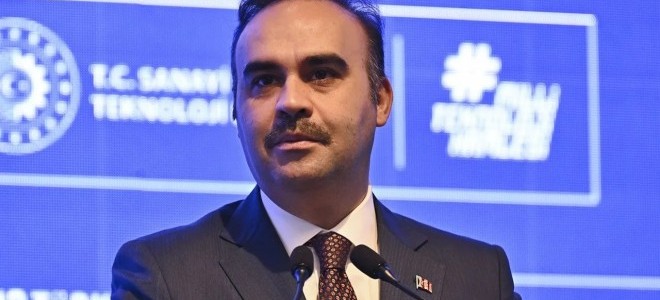 Bakan Kacır, ilk uzay yolculuğunun tarihini açıkladı