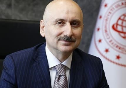 Adil Karaismailoğlu: Türkiye yatırımlarını artırarak sürdürüyor