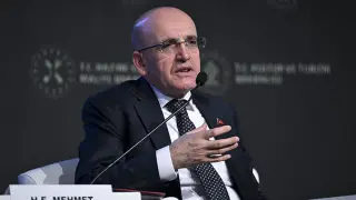 Bakan Şimşek'ten yatırımcılara mesaj: Enflasyonun yılı %20’li seviyelerin ortalarında tamamlaması bekleniyor