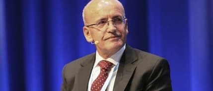 Bakan Şimşek, Asya'daki ilk yatırımcı toplantısı için Singapur'da