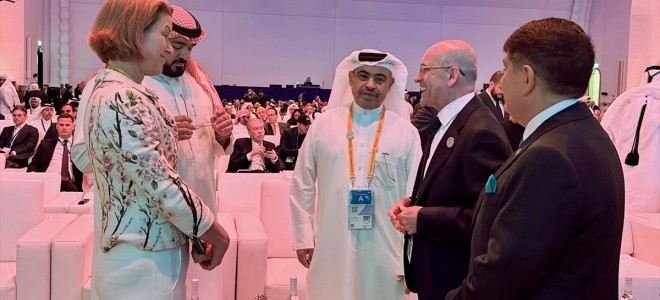 Bakan Şimşek, Doha'da Türkiye'deki yatırım fırsatlarını anlattı