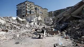 Bakan Şimşek duyurdu: Türkiye'ye deprem için yeni finansman 