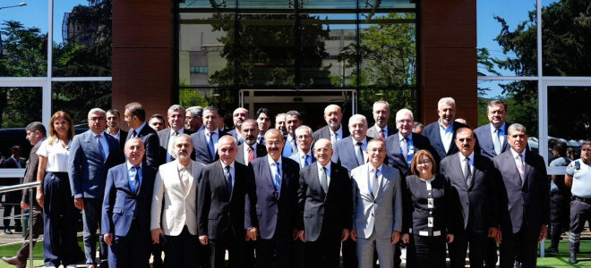 Bakan Şimşek, Gaziantep'te sanayicilerle buluştu