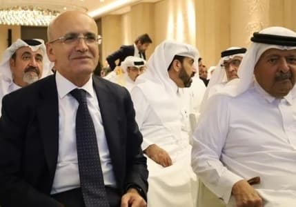 Bakan Şimşek, Katar'da yatırımcılarla buluştu
