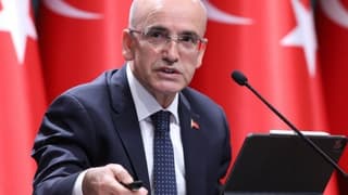 Gerileyen enflasyon beklentisi sonrası Bakan Şimşek'ten dezenflasyon mesajı 