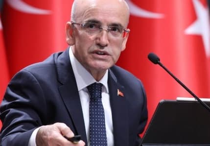 Gerileyen enflasyon beklentisi sonrası Bakan Şimşek'ten dezenflasyon mesajı 
