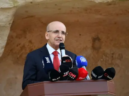Bakan Şimşek'ten istifa iddiaları sonrası açıklama