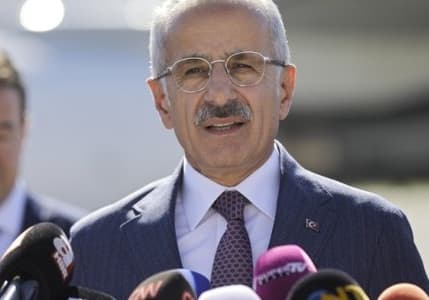Bakan Uraloğlu'ndan "yüksek internet fiyatlarına" ilişkin açıklama