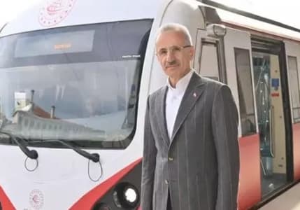 Bakan Uraloğlu duyurdu: 1 Mayıs'ta Ankara, İstanbul ve İzmir'de metro ücretsiz