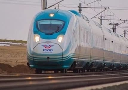 Bakan Uraloğlu duyurdu: Ankara-İzmir YHT hattı ile 14 saatlik yolculuk 3,5 saate inecek