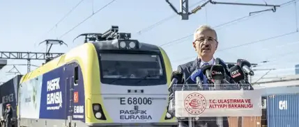 Bakan Uraloğlu duyurdu: Marmaray’a alternatif demir yolu hattı geliyor