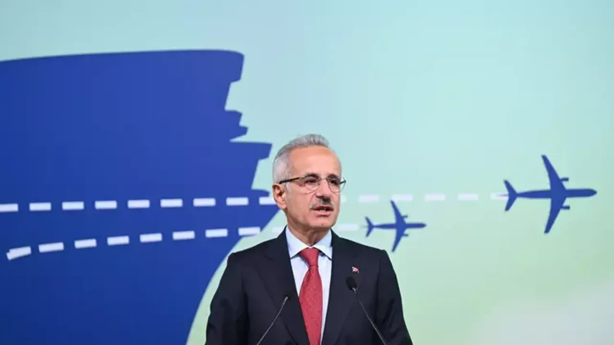 Bakan Uraloğlu duyurdu: Orta Doğu uçuş iptallerinin süresi uzatıldı