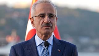 Bakan Uraloğlu'na otoyolda jandarmadan hız cezası