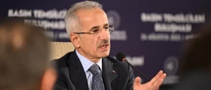 Bakan Uraloğlu'ndan çocuklara yönelik sosyal medya kısıtlaması hakkında açıklama