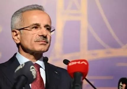 Bakan Uraloğlu'ndan Instagram itirafı: Beklediğimin altında bir tepki aldım