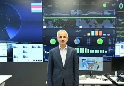 Bakan Uraloğlu: "Şu anda kişisel verilerin çalınmasıyla ilgili asla bir gündem yoktur"