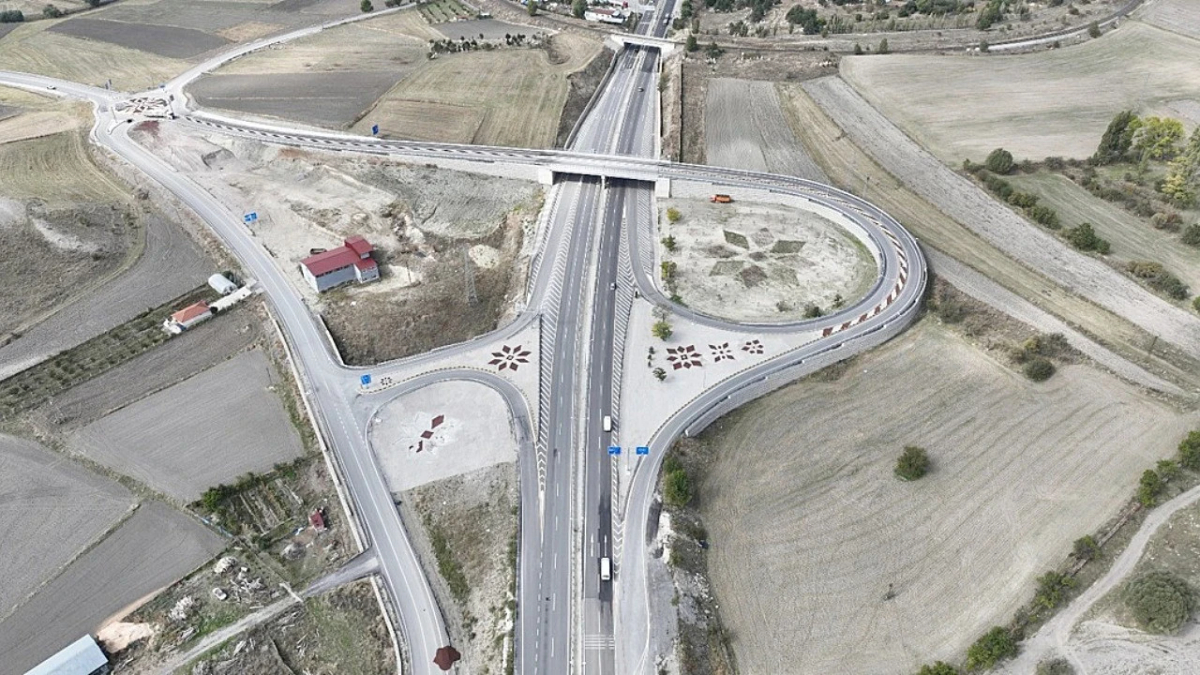 Bakan Uraloğlu yeni yolu açtı: Çankırı’da 45 dakikalık yol 24 dakikaya düştü