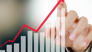 Bakan Zeybekci: Yüzde 7'nin Üzerinde Büyümeyi Yeniden Yakalayacağız