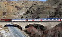 Bakanlık, depremler nedeniyle bazı tren seferlerini durdurdu