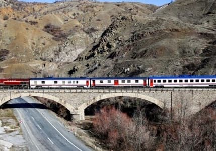 Bakanlık, depremler nedeniyle bazı tren seferlerini durdurdu