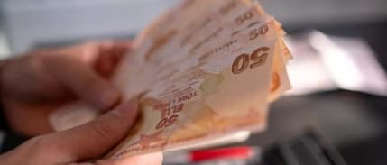 Kredi kullanımında 25 ay sonra ilk yaşandı