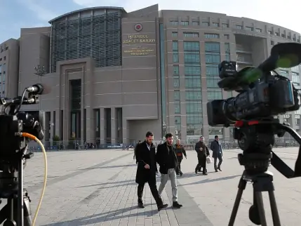Başakşehir'de ortaokul öğrencisi 3 öğrenciyi bıçakladı