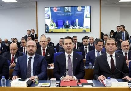 Bayraktar: Konutlarda kullanılan elektriğin tamamı rüzgar ve güneşten üretiliyor