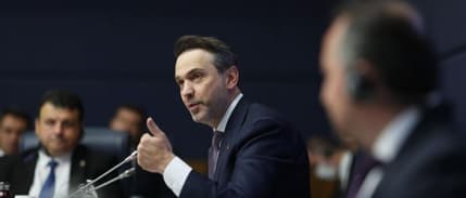 Bayraktar: Pakistan ile petrol ve gaz anlaşmaları imzalanacak