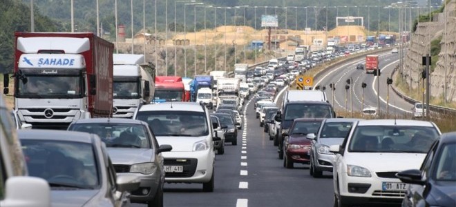 Bayram tatilinde yola çıkacak sürücülere uyarı