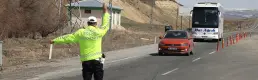 Bayramda izinsiz çalışan polislere bir maaş ikramiye çağrısı