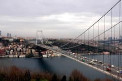 Bayramda otoyol ve köprülerden 12,3 milyon araç geçti