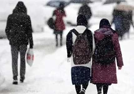 Bazı il ve ilçelerde okullar tatil edildi (25 Aralık kar tatili olan yerler)