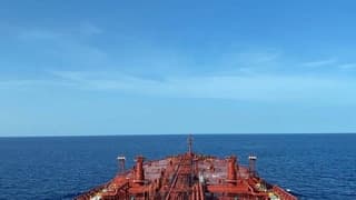 Bazı tankerler Hürmüz'de U dönüşü yapıyor