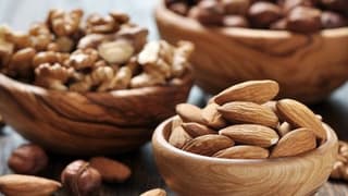 Bazı ülkelerden yapılan ceviz ve badem ithalatında düzenlemeye gidildi