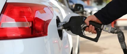 Benzin fiyatlarına zam geliyor