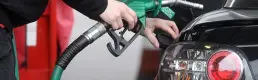 Benzine indirim beklenirken zam geliyor