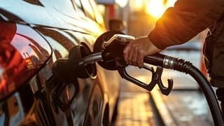 Benzin ve motorinde indirim bekleniyor