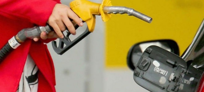 Benzine 15 kuruşluk zam bekleniyor