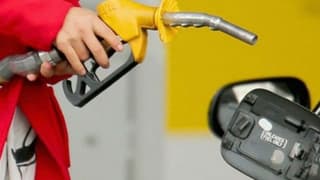 Benzine 15 kuruşluk zam bekleniyor