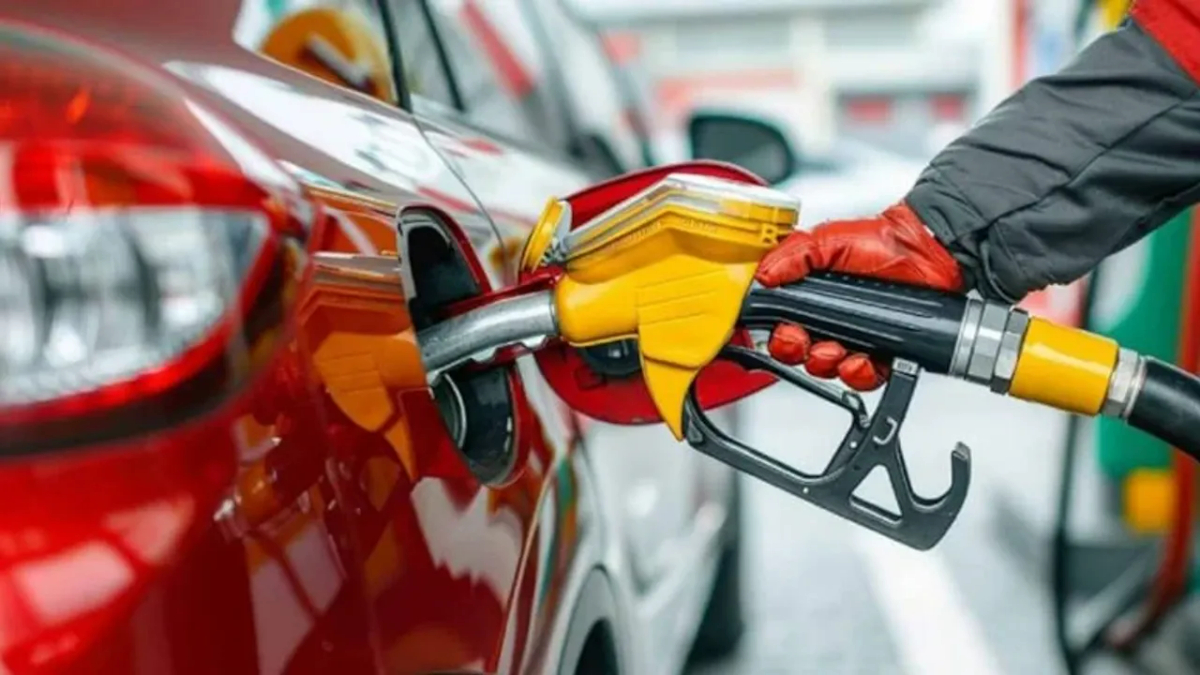 Benzine bayram öncesi zam geliyor