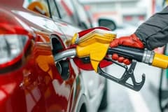 Benzine bayram öncesi zam geliyor