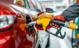 Benzine bayram öncesi zam geliyor