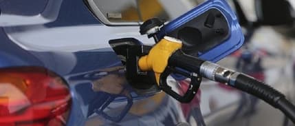 Benzine büyük zam geldi