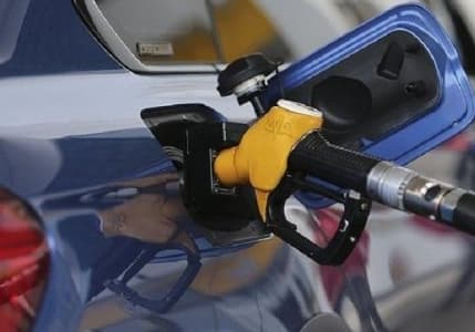 Benzine indirim bekleniyor