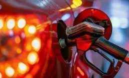 Benzine zam geldi: Akaryakıt makası yeniden tek haneye indi
