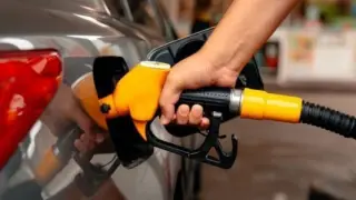 Benzine zam geldi: Fiyatlar gece yarısı değişti