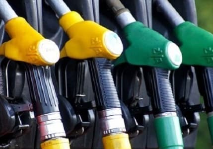 Benzine zam geldi: Güncel akaryakıt fiyatları 