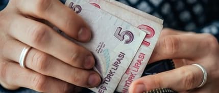BİSAM: Asgari Ücretli Enflasyon Karşısında Yoksullaştı