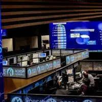 BIST 30 endeks kontratı güne sınırlı yükselişle başladı